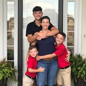 Meet your Posher, Lisa